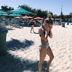 Meet your Posher, Annalise